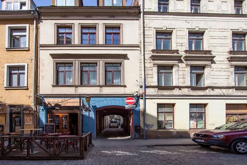 Modern & Spacious 80M2 Apartment In Riga Old Town Luaran gambar
